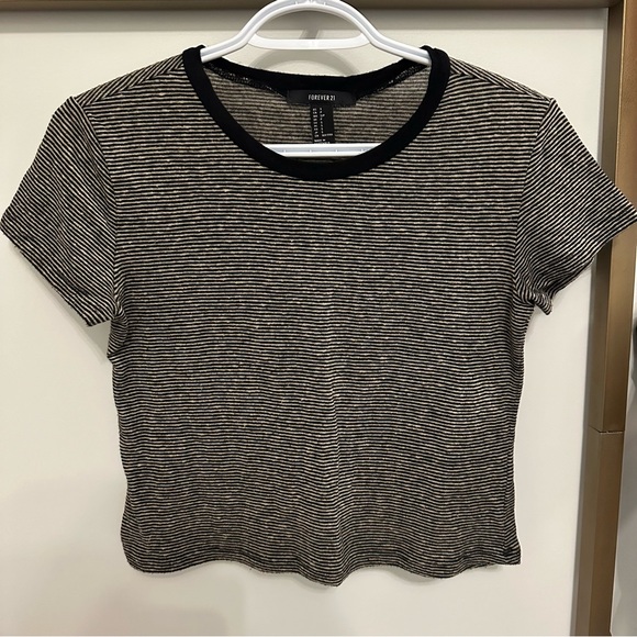Forever 21 Striped Cropped Tee - Picture 1 of 2